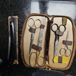 Vintage  Garland Cutlery Straight Edge Razor & Man's Leather Grooming Kit