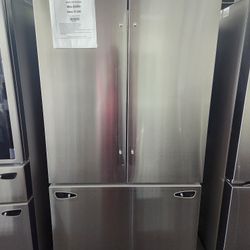 Counter Depth 27 Cu.ft. French Door Refrigerator With Internal Water And  ICE 