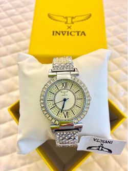GORGEOUS BRAND NEW WOMEN’S WATCH!!