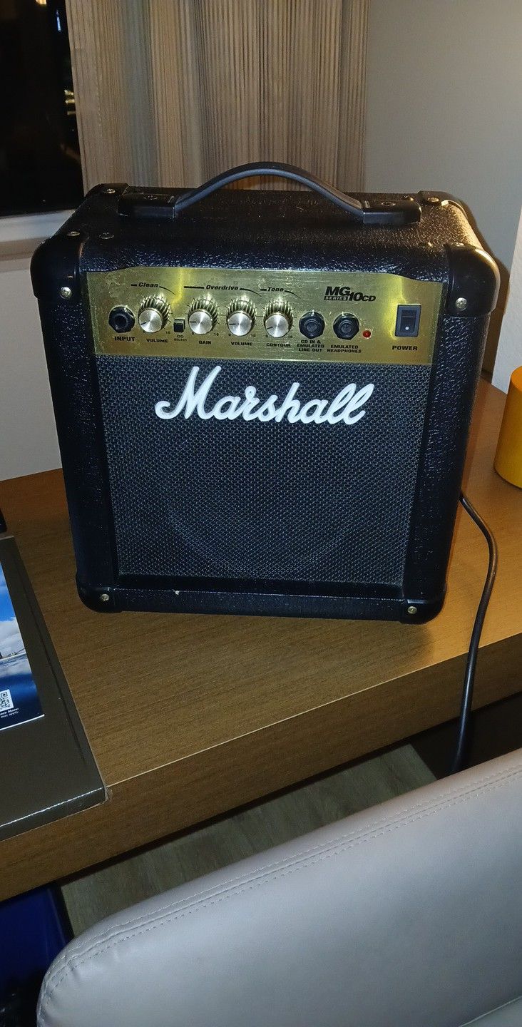 Marshall Series MG 10cd Amp