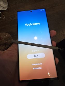 Samsung Galaxy S22 Ultra with 512 GB of storage UNLOCKED