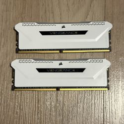 CORSAIR VENGEANCE 16 gb DDR4 RAM