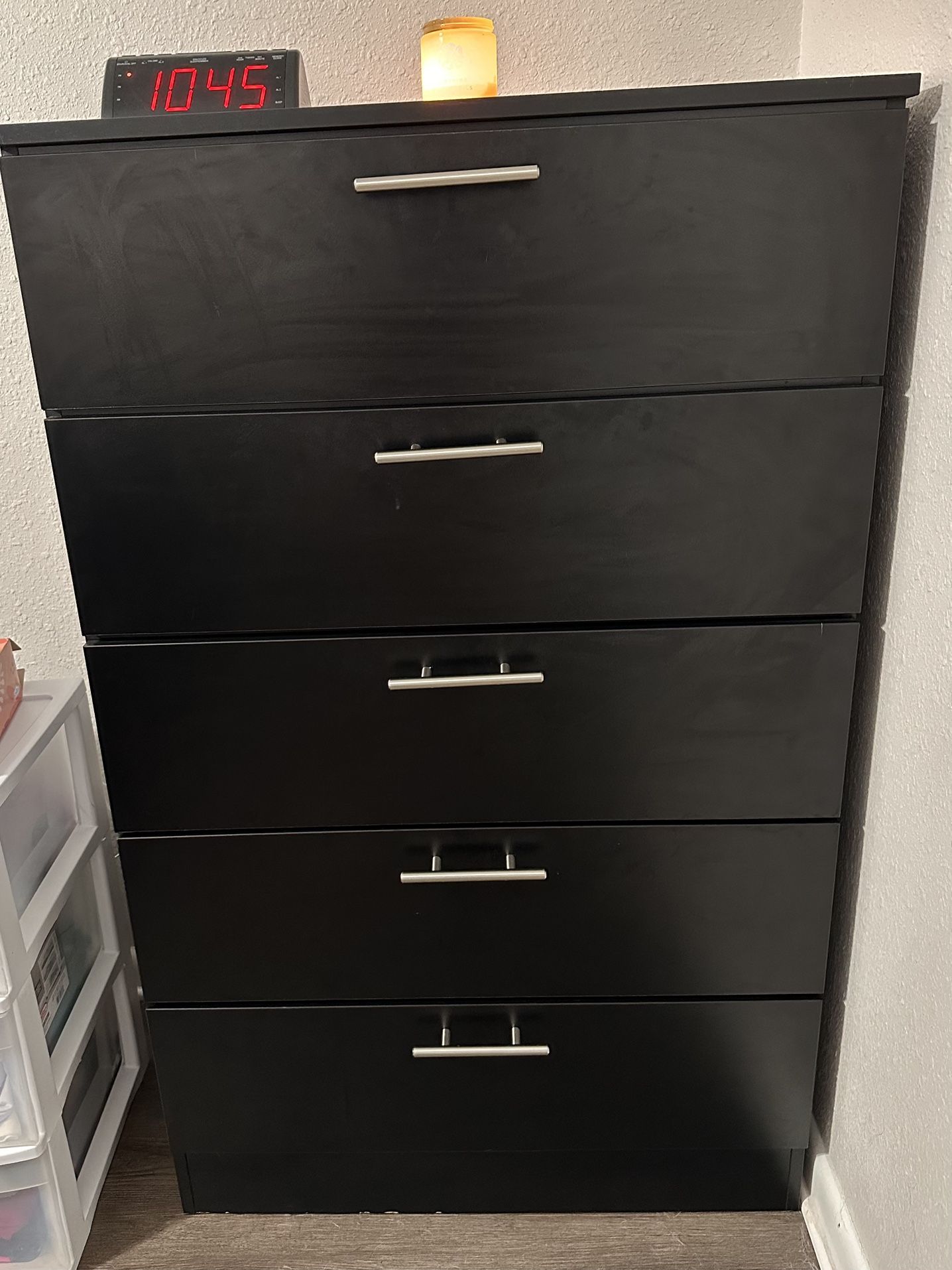 5 Drawer Tall Dresser - Black 