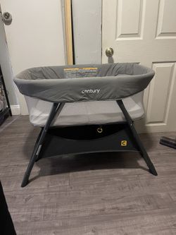 Century Snooze On 2-in-1 Bassinet
