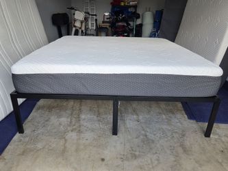 King 13" Memory Foam Mattress + Metal Platform Bed