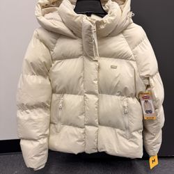 Levi's Women's Puffer Jacket Available In Medium Or Large Brand New With Tags 