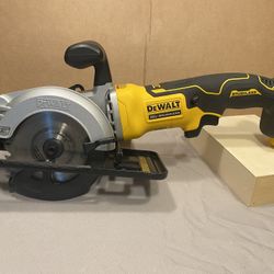 Dewalt 20v COMPACT Circular Saw (Tool Only)