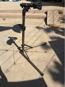Bike repair stand