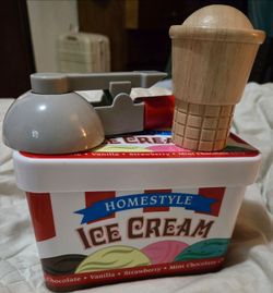 Melissa&Doug Ice Cream Toy set