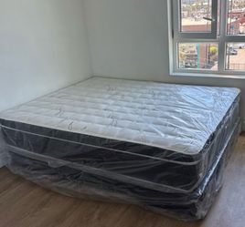 Queen Mattress & Box Spring Set new