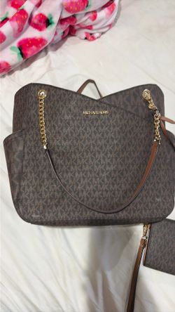 Michael Kors purse/wallet