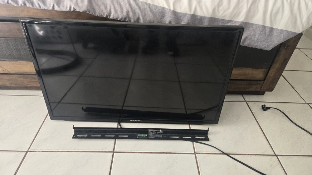 32" Samsung TV
