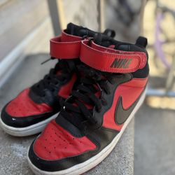 Nike Youth 5