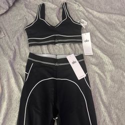 Alo yoga set size small