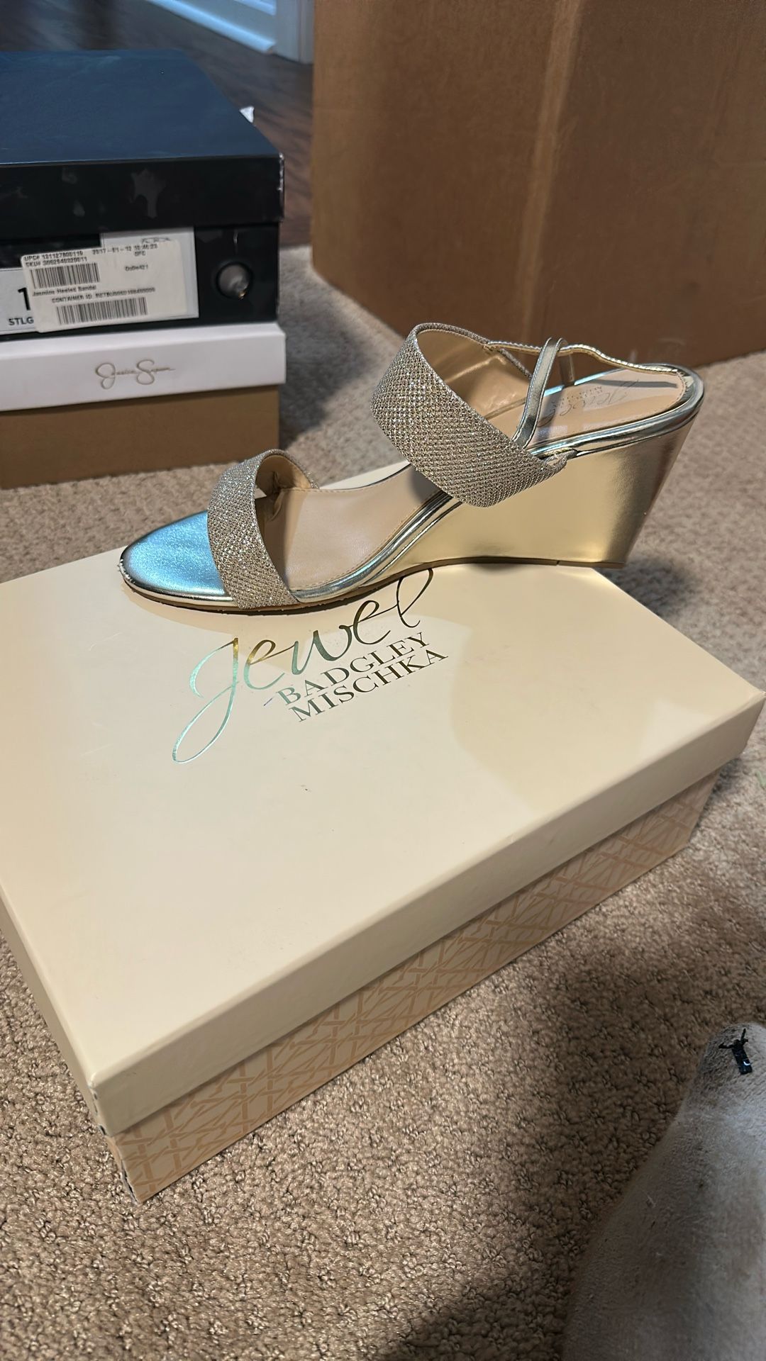 Bearly Worn Heels Size 11 