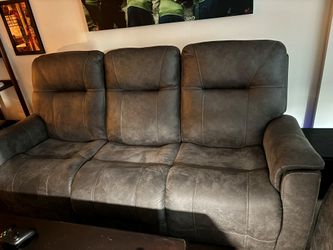 Reclining Couch & Love Seat