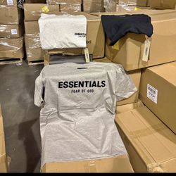 🔥 Essentials shirts – brand new with Pacsun tags 🔥
