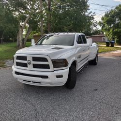 2013 350  Dodge  Ram  Laramie 