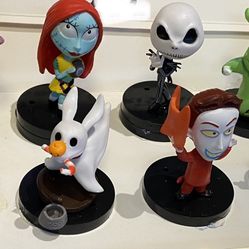Nightmare Before Christmas With Uggie Buggie Set Of 8 $34 the Set