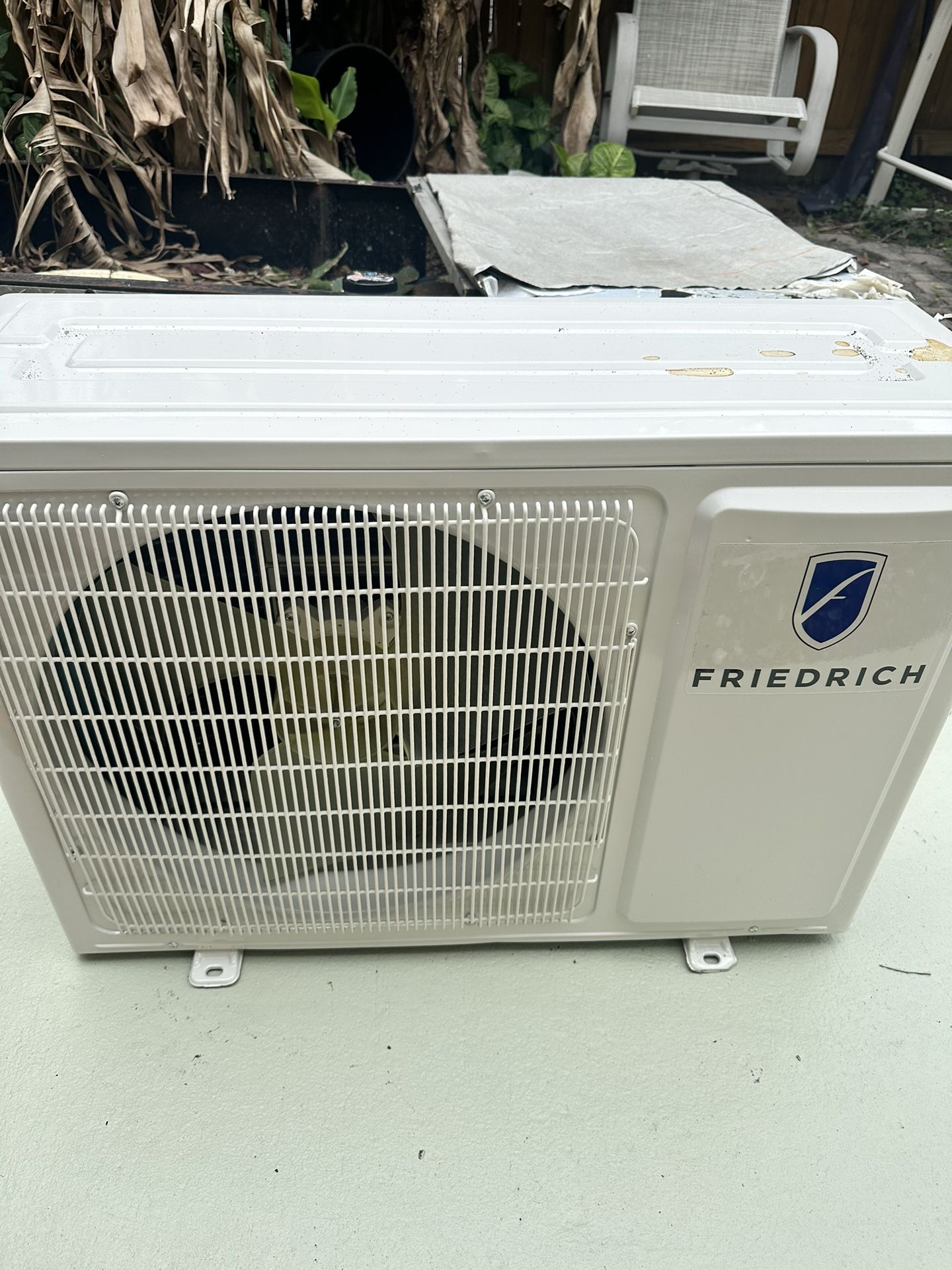 Friedrich FPHSR12A1A 12000 BTU Floating Air Pro Series Outdoor Unit - 115V for split system.