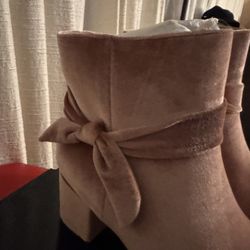 Torrid 4B Mauve Side Bow Ankle Boots