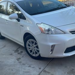 2012 Toyota Prius V