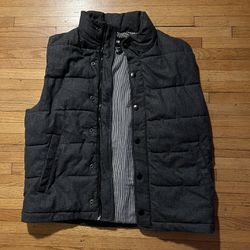 H&M Fabric Puffer Vest - Men’s Large