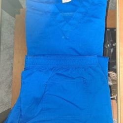 XLARGE 2 piece scrubs set royal blue top and pants $5 FIRM for both 