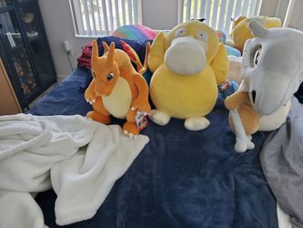 3 Pokémon 24 Giant. Plush