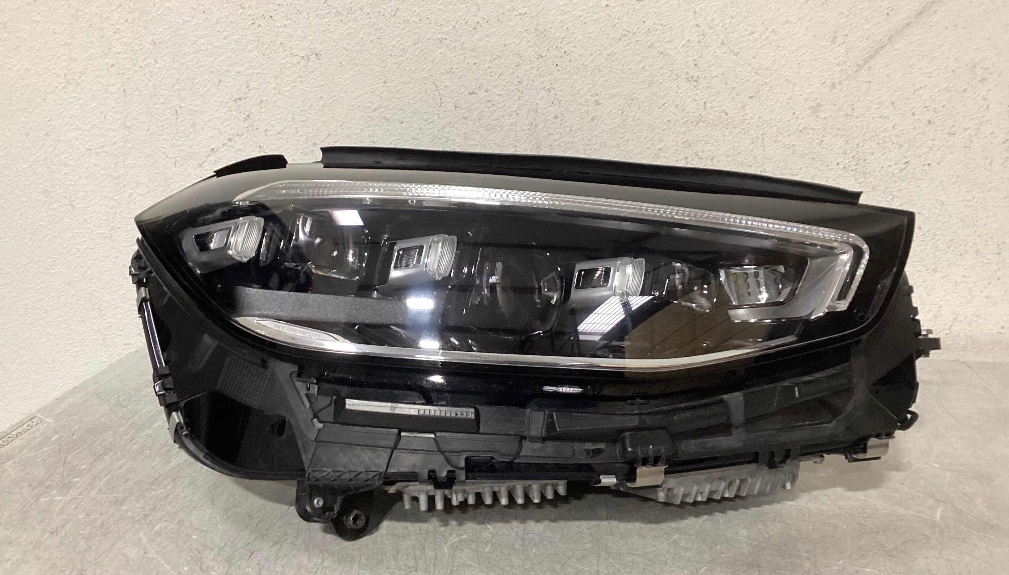 MERCEDES S CLASS RIGHT HEADLIGHT 2023