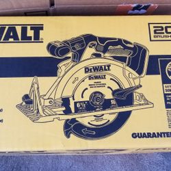 Dewalt 20V  MAX Brushless 6-1/2 In. Cordless Circular Saw(Tool Only)-DCS565B