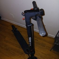 HIBOY 2 SCOOTER NEEDS BATTERY NO CHARGER 