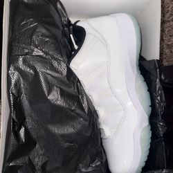 Air Jordan 11 Retro Low 'Legend Blue'