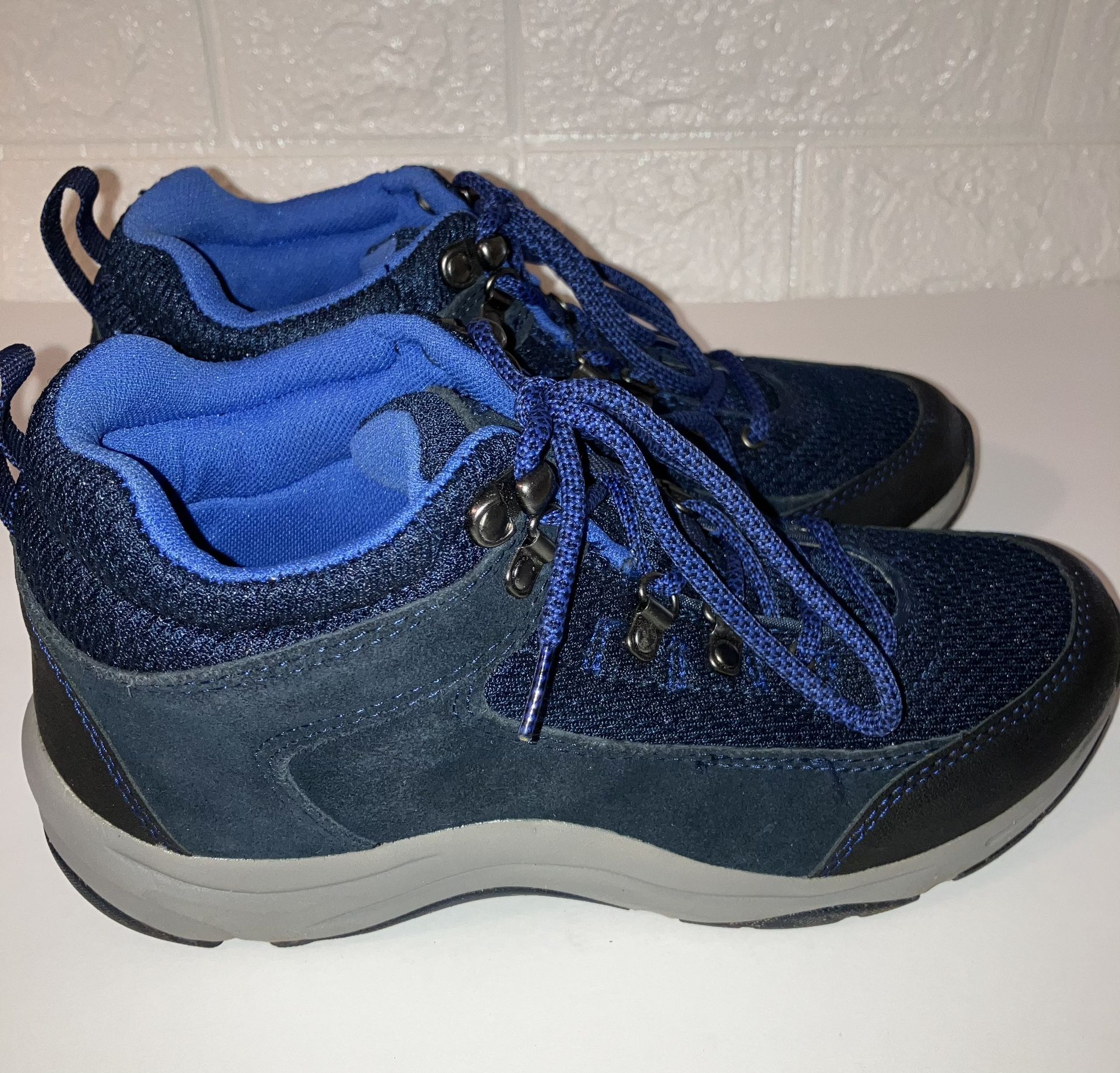 Vionic Cypress Trail Walker Hiking Boots Blue Suede Water-Resident Sneakers 6.5