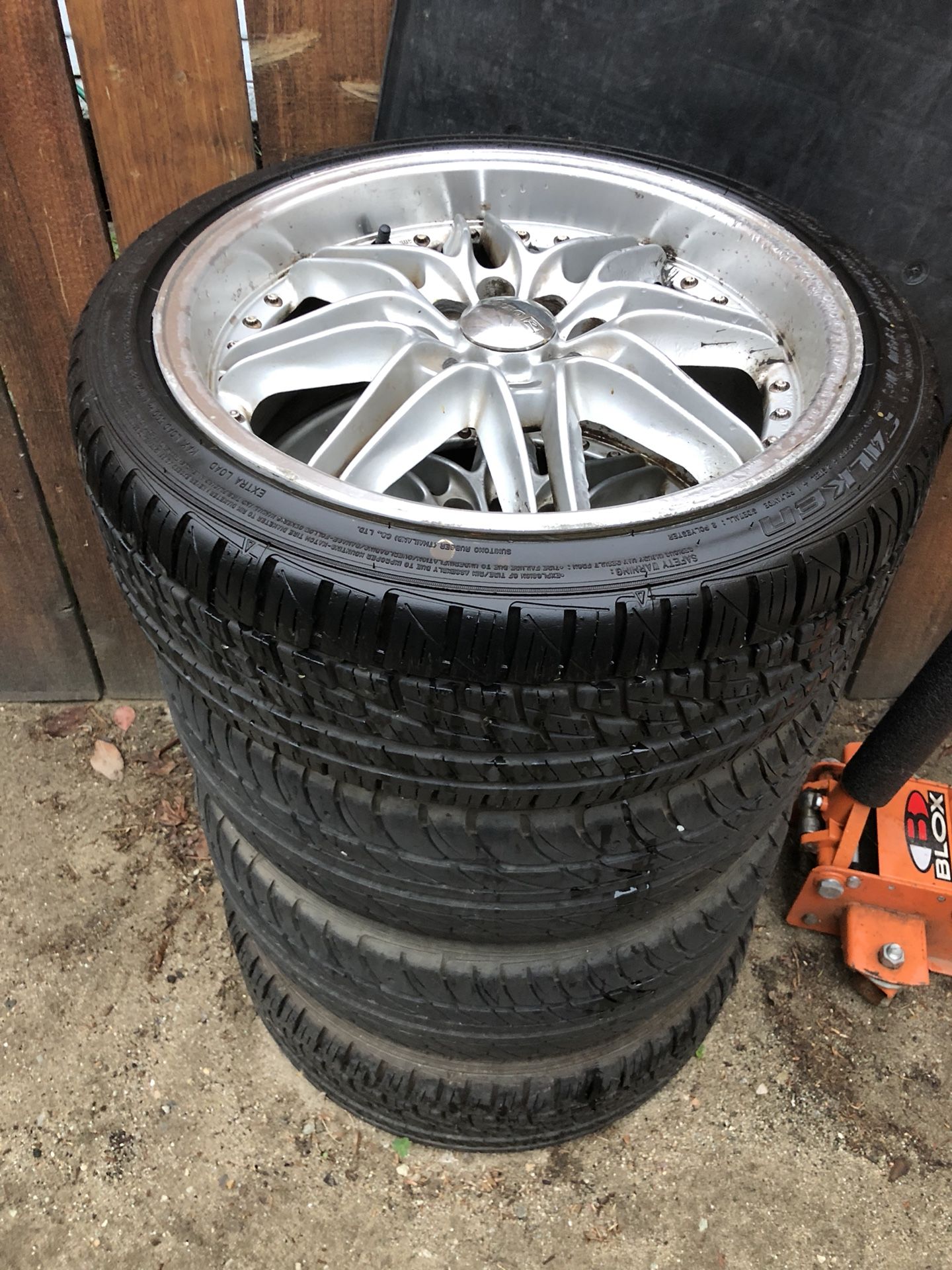 17” Tenzo R SHU 4 wheels!!