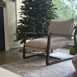 Crate & Barrel Modern Wood-Frame Lounge Chair – Neutral Fabric, Mid-Century Style