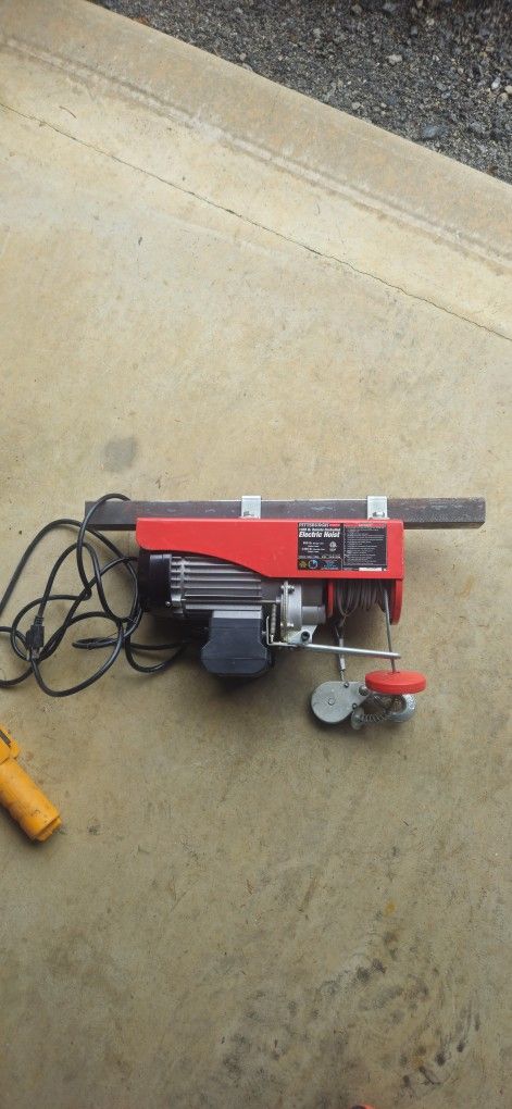 1300lb Hoist