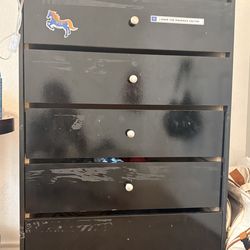 Black 5-drawer-dresser-great for storage
