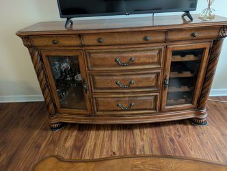 Haverty's Grand Cayman Buffet