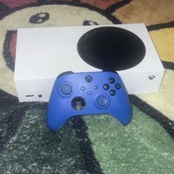 Xbox Series S + Controller 