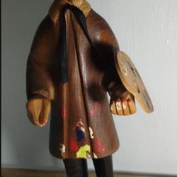VINTAGE WOODEN ARTIST PAINTER  SCULPTURE 12"