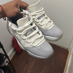 White Cement Jordan 11 Low 