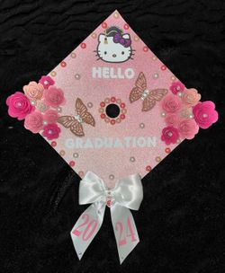 Hello Kitty Graduation Cap Topper