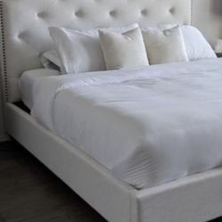 Queen Size Bed With Mattress 