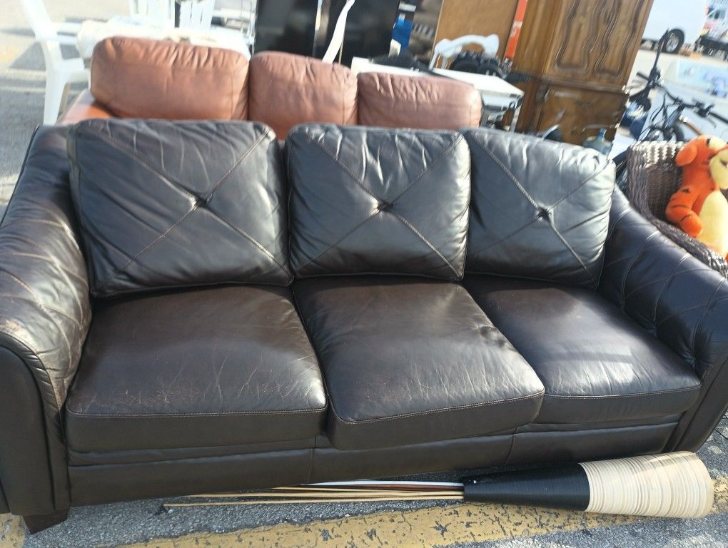 Cindy Crawford Couch Pull Out Bed