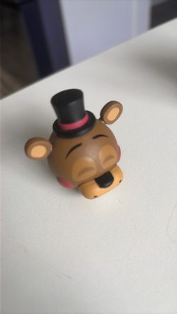 Five Nights at Freddy's Funko Mymoji Mini-Figure Freddy Pink Ring Hat