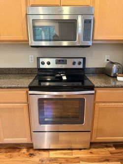 Whirlpool Range and/ or Microwave