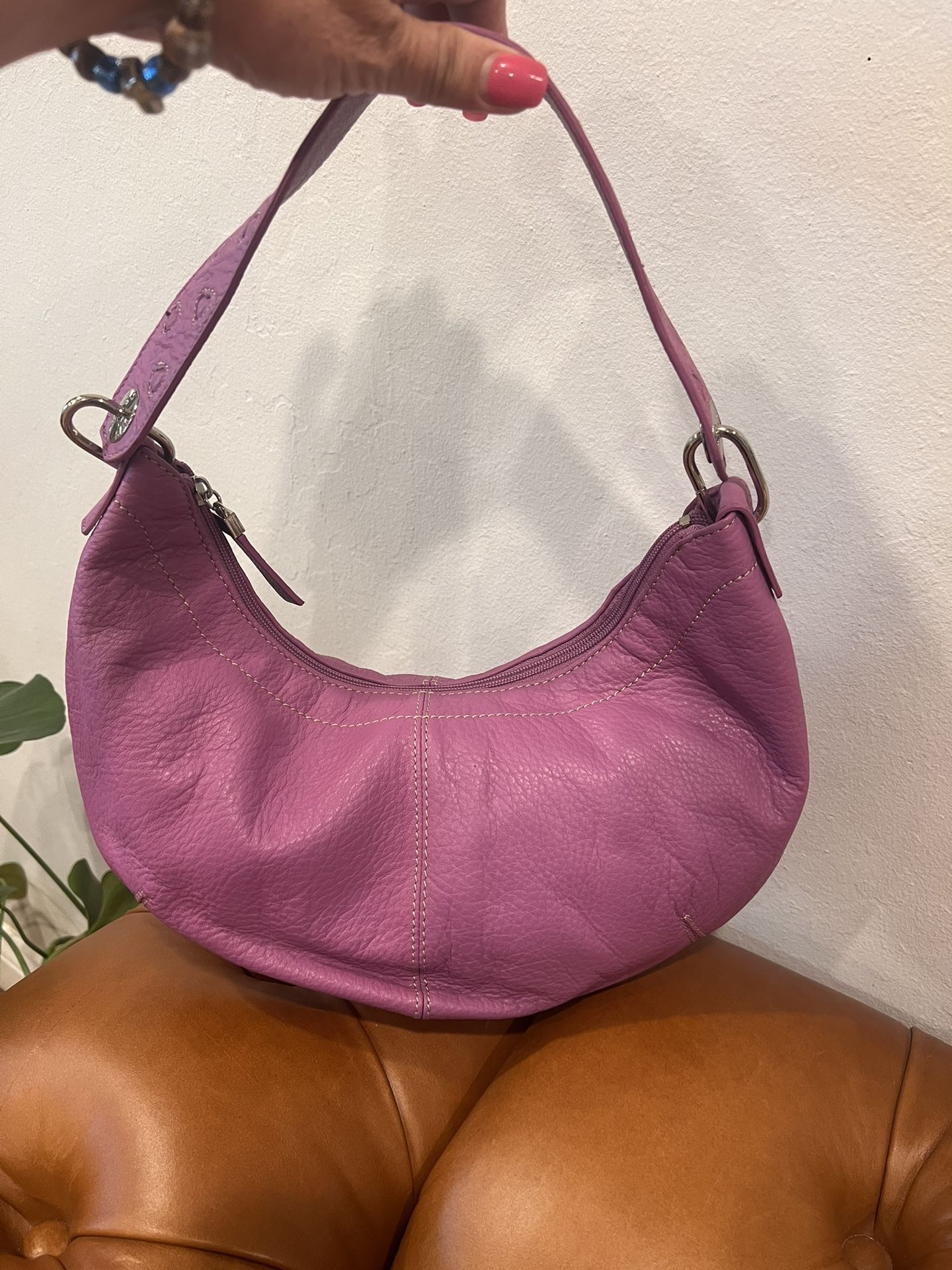 The Sak Pink Leather Hobo Shoulder Bag w hearts on the strap, NEW