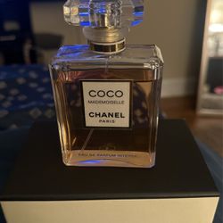Chanel Coco Mademoiselle Eau De Parfum Intense for Sale in Arlington  Heights, IL - OfferUp