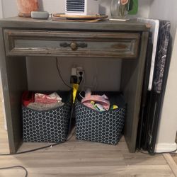 SIDE/ENTRY WAY TABLE